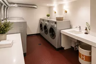 224 E 52nd St, New York City, NY 10022 - Photo 16