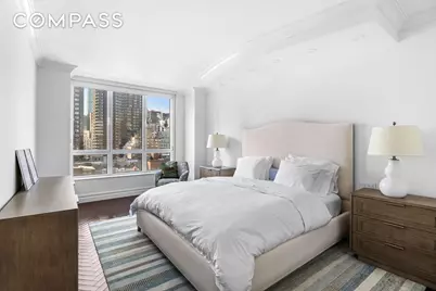 351 E 51st Street #PH5B, New York, NY 10022 - Photo 4