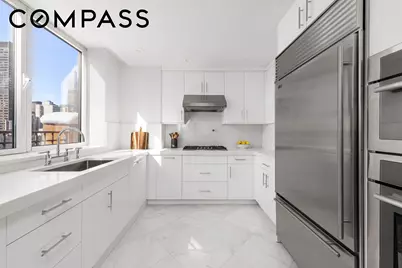 351 E 51st Street #PH5B, New York City, NY 10022 - Photo 2