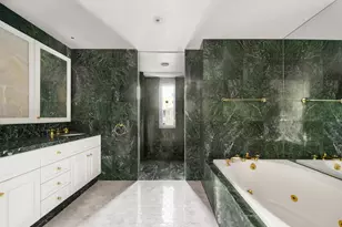 1049 5th Ave, New York City, NY 10028 - Photo 14