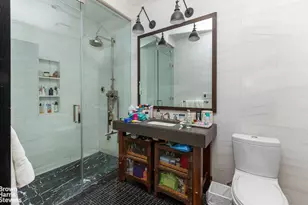 425 W 50th St, New York City, NY 10019 - Photo 6