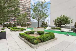 635 W 42nd St, New York City, NY 10036 - Photo 16