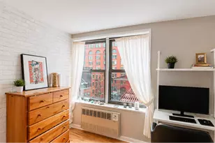 165 Christopher St, New York, NY 10014 - Photo 6