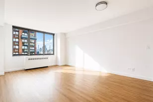 1735 York Ave, New York City, NY 10128 - Photo 2