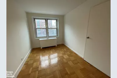 201 W 70th Street #9H, New York City, NY 10023 - Photo 6