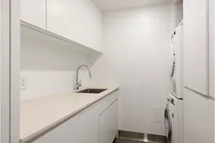 303 Greenwich St, New York City, NY 10013 - Photo 10