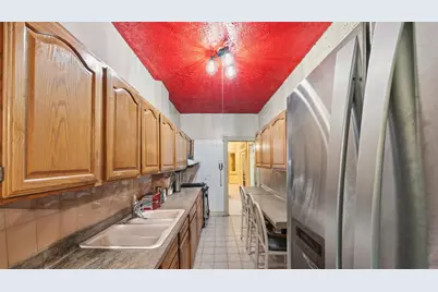 160 E 31st Street, New York City, NY 11226 - Photo 4