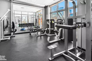 500 W 43rd St, New York, NY 10036 - Photo 6