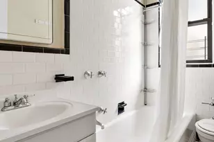 176 W 87th St, New York City, NY 10024 - Photo 4