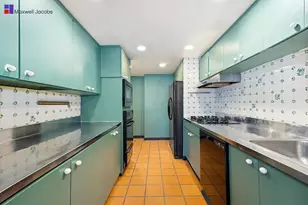 165 E 72nd St, New York City, NY 10021 - Photo 2