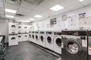 250 E 40th St, New York City, NY 10016 - Photo 6