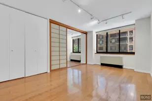 250 E 40th St, New York City, NY 10016 - Photo 1