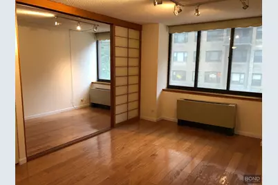 250 E 40th Street #4D, New York City, NY 10016 - Photo 2