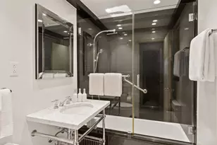 785 5th Ave, New York City, NY 10022 - Photo 4
