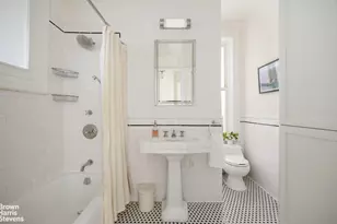 126 Greene Ave, New York City, NY 11238 - Photo 6