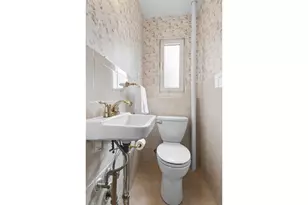 64-22 136th St, New York City, NY 11367 - Photo 6