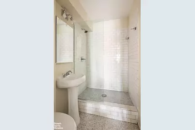 360 E 72nd Street #B1001, New York City, NY 10021 - Photo 8