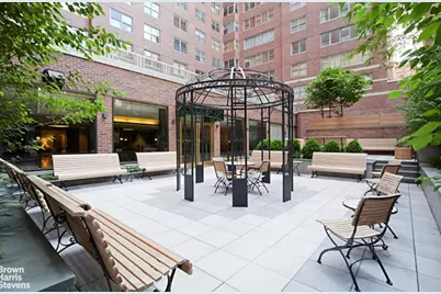 360 E 72nd Street #B1001, New York City, NY 10021 - Photo 12