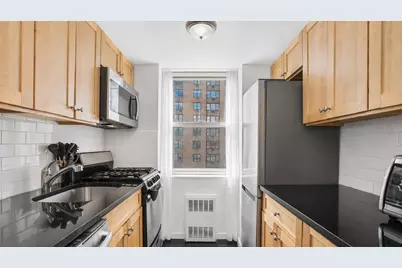 333 E 46th Street #20B, New York, NY 10017 - Photo 4