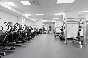 400 E 56th St, New York, NY 10022 - Photo 14