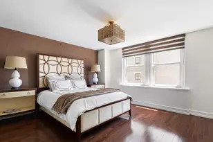 160 Central Park S, New York City, NY 10019 - Photo 4