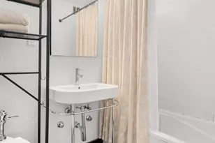 77 7th Ave, New York City, NY 10011 - Photo 14