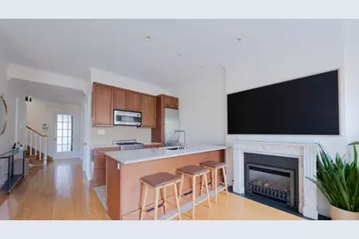 152 9th Avenue #3, New York, NY 10011 - Photo 2