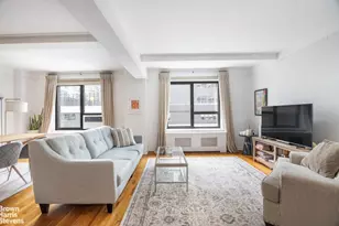 227 E 57th St, New York City, NY 10022 - Photo 2