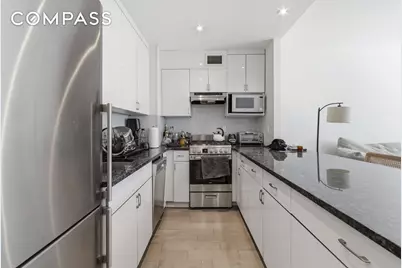 400 E 14th Street #4C, New York, NY 10009 - Photo 2