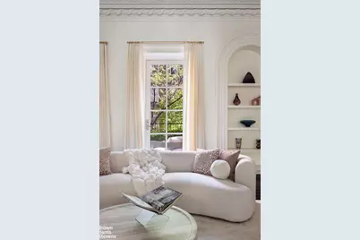47 W 9th Street, New York City, NY 10011 - Photo 4