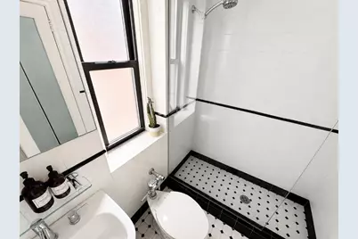 333 E 53rd Street #8F, New York City, NY 10022 - Photo 8