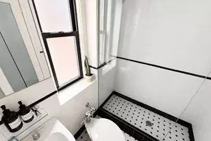 333 E 53rd St, New York City, NY 10022 - Photo 8