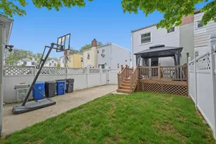 1317 E 58th St, New York City, NY 11234 - Photo 12