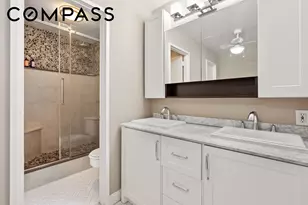 310 E 46th St, New York City, NY 10017 - Photo 8