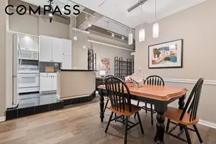 310 E 46th St, New York City, NY 10017 - Photo 4