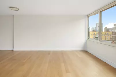 555 Main Street #805, New York City, NY 10044 - Photo 2