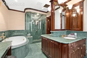 35 E 68th St, New York, NY 10065 - Photo 10
