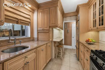 40 E 78th Street #6B, New York, NY 10075 - Photo 2