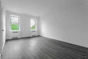 3321 Bruckner Blvd, New York City, NY 10461 - Photo 1