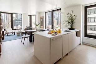 300 E 50th St, New York, NY 10022 - Photo 4
