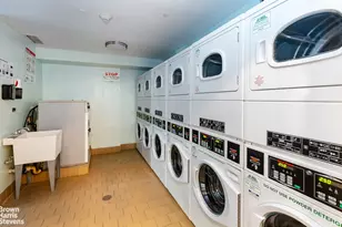 516 W 47th St, New York City, NY 10036 - Photo 14