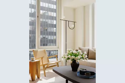 135 E 47th Street #24F, New York City, NY 10017 - Photo 2