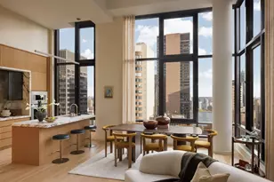 135 E 47th St, New York City, NY 10017 - Photo 2