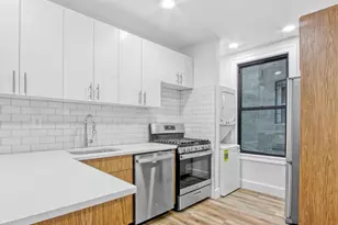 323 Midwood St, New York City, NY 11225 - Photo 6