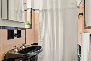220 Berkeley Pl, New York City, NY 11217 - Photo 6