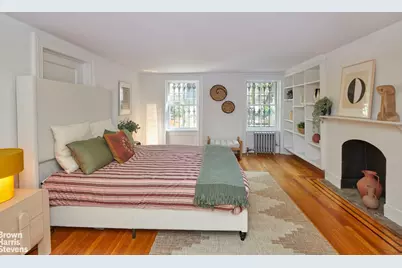 21-13 45th Avenue, New York City, NY 11101 - Photo 16
