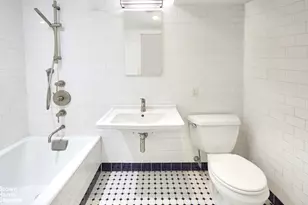 21-13 45th Ave, New York City, NY 11101 - Photo 18