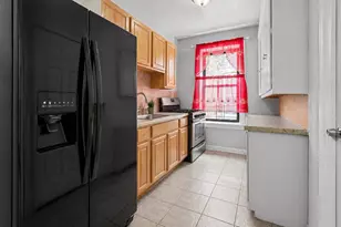 636 E 96th St, New York City, NY 11236 - Photo 6