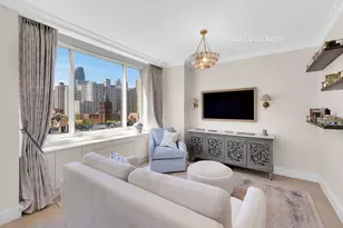 389 E 89th St, New York City, NY 10128 - Photo 4