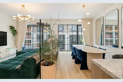 441 W 37th Street #3, New York, NY 10018 - Photo 2